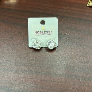 Faux diamond stud earrings NWT